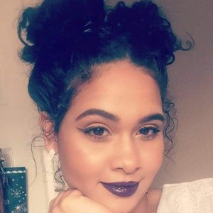 Meet your Posher, Neysa